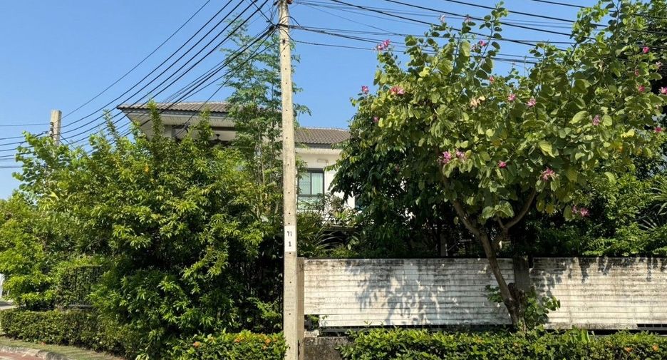 For sale 4 bedrooms house in Nong Khaem, Bangkok