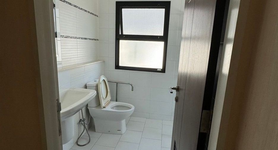 For sale 4 bedrooms house in Nong Khaem, Bangkok