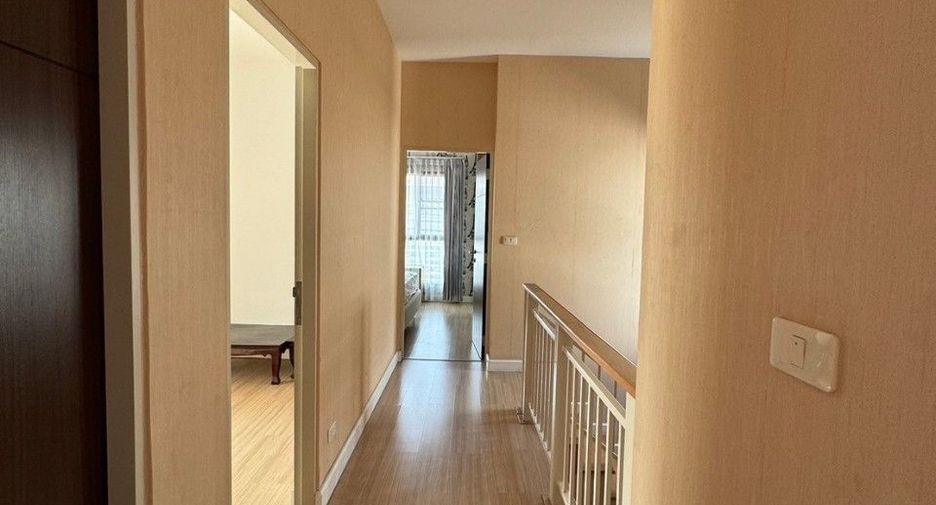 For sale 4 bedrooms house in Nong Khaem, Bangkok