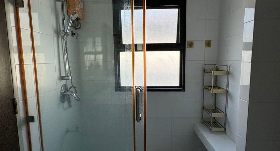 For sale 4 bedrooms house in Nong Khaem, Bangkok