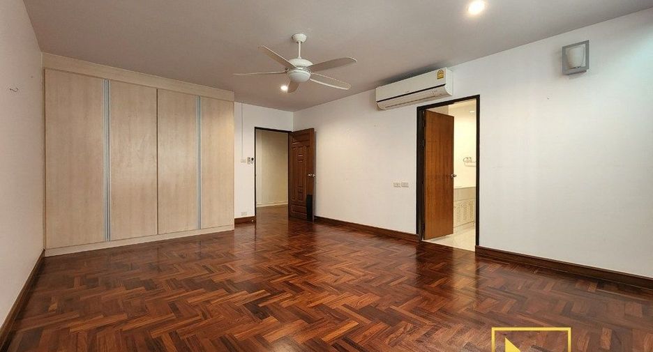 For rent 4 Beds apartment in Khlong Toei, Bangkok