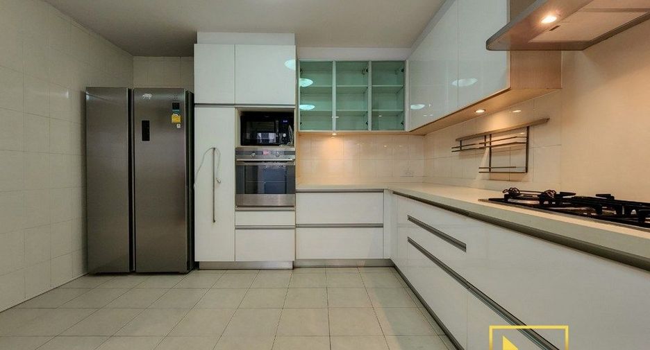 For rent 4 bed apartment in Khlong Toei, Bangkok
