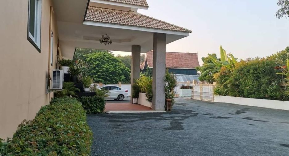 For sale 12 bed hotel in San Sai, Chiang Mai