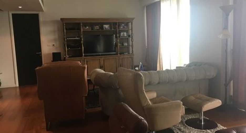 出租 和 出售 3 卧室 公寓 在 Yan Nawa, 曼谷