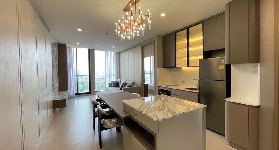 For rent 2 bedrooms condo in Pathum Wan, Bangkok