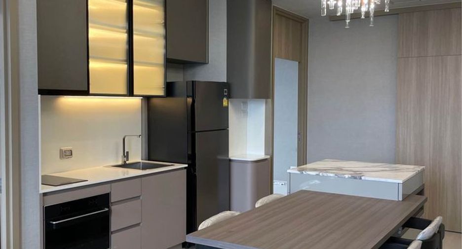 For rent 2 bedrooms condo in Pathum Wan, Bangkok