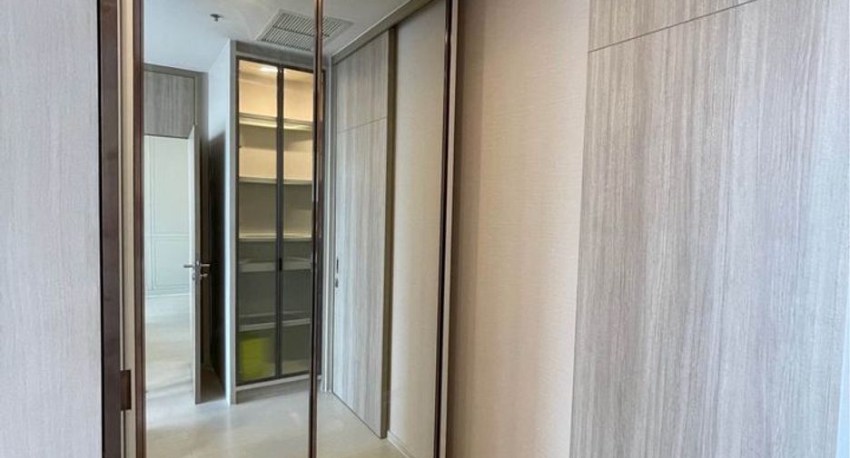 For rent 2 bedrooms condo in Pathum Wan, Bangkok