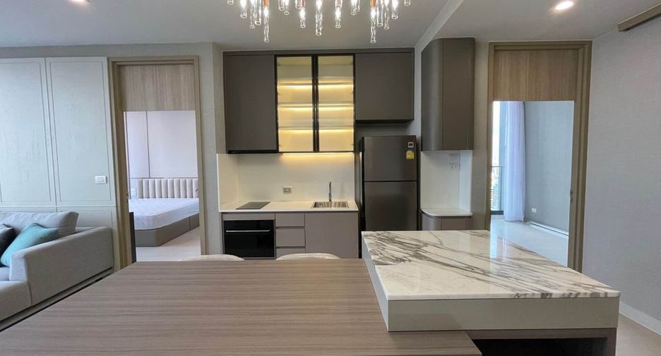 For rent 2 bedrooms condo in Pathum Wan, Bangkok