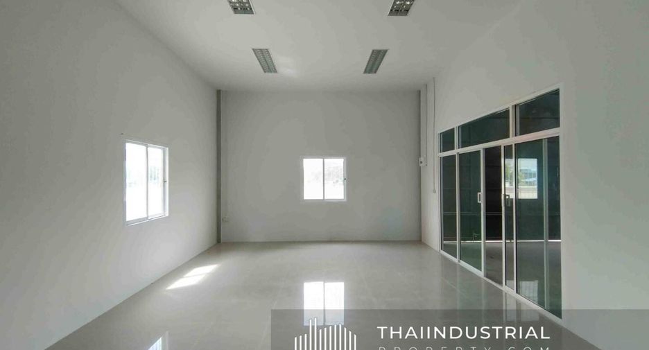 For rent warehouse in Ban Bueng, Chonburi