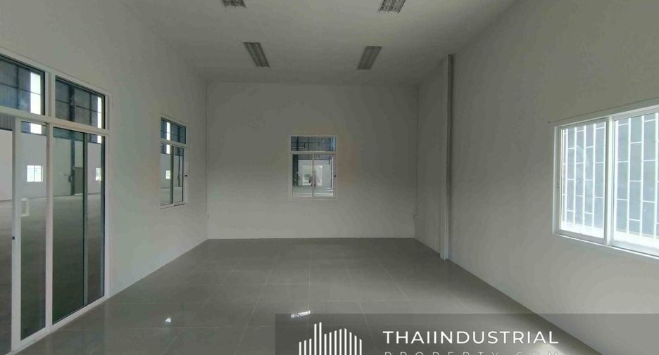 For rent warehouse in Ban Bueng, Chonburi