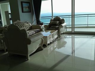 For rent 3 bedrooms condo in Bang Lamung, Chonburi
