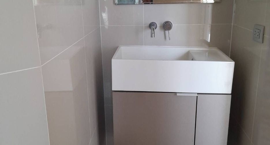 For rent 3 bedrooms condo in Bang Lamung, Chonburi