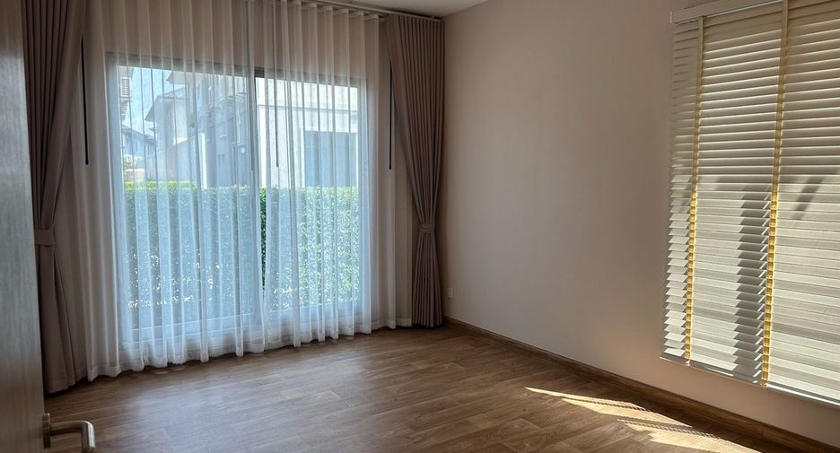 Haus zur Miete mit 4 Zimmer in Prawet, Bangkok