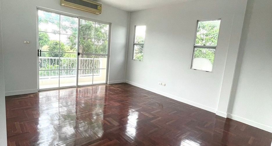 For sale 3 bedrooms house in Thanyaburi, Pathum Thani