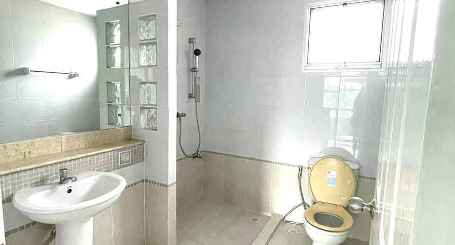 For sale 3 bedrooms house in Thanyaburi, Pathum Thani