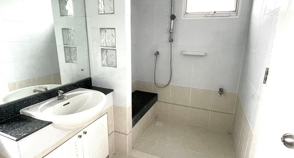For sale 3 bedrooms house in Thanyaburi, Pathum Thani