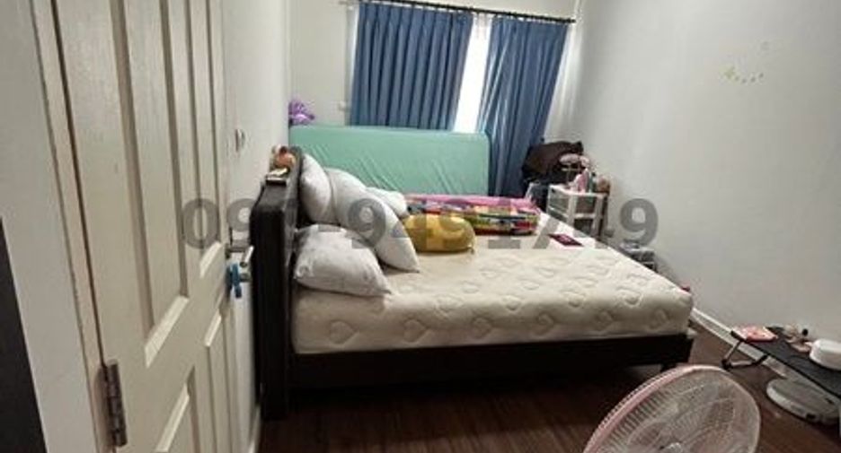 For rent 3 bedrooms townhouse in Mueang Pathum Thani, Pathum Thani