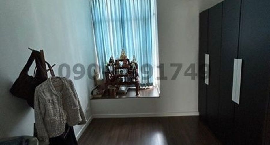 For rent 3 bedrooms townhouse in Mueang Pathum Thani, Pathum Thani