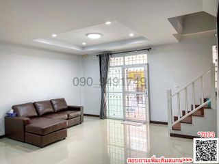For rent 5 bed townhouse in Mueang Nonthaburi, Nonthaburi