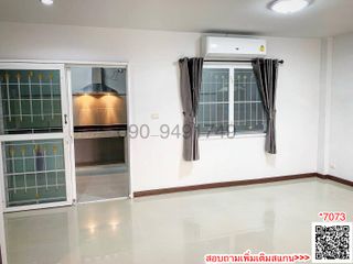 For rent 5 bed townhouse in Mueang Nonthaburi, Nonthaburi