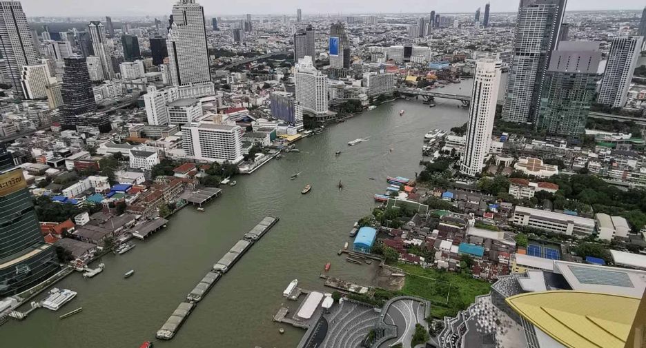 For rent 3 bedrooms condo in Khlong San, Bangkok