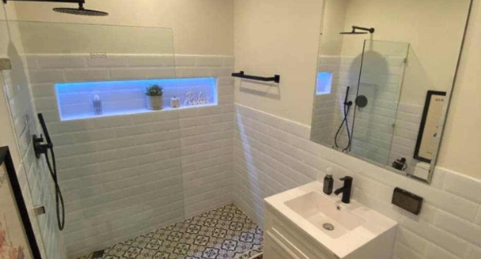 Haus zur Miete und zum Kauf mit 3 Zimmer in Suan Luang, Bangkok
