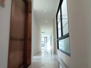 For rent 3 bed office in Suan Luang, Bangkok