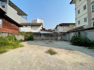 For rent land in Yan Nawa, Bangkok