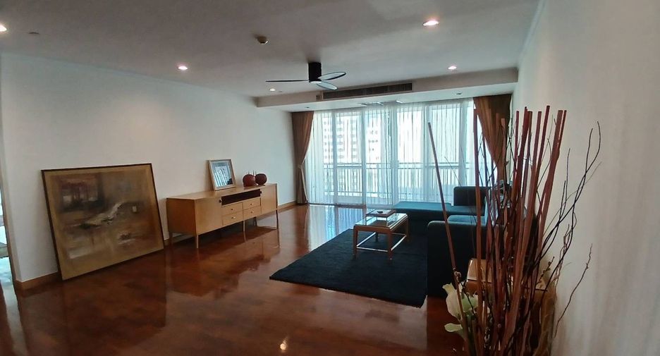 À louer 4 chambres condo à Khlong Toei, Bangkok