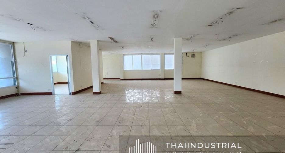 For rent warehouse in Lam Luk Ka, Pathum Thani