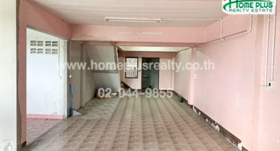 À vendre 4 chambres local commercial à Sattahip, Chonburi