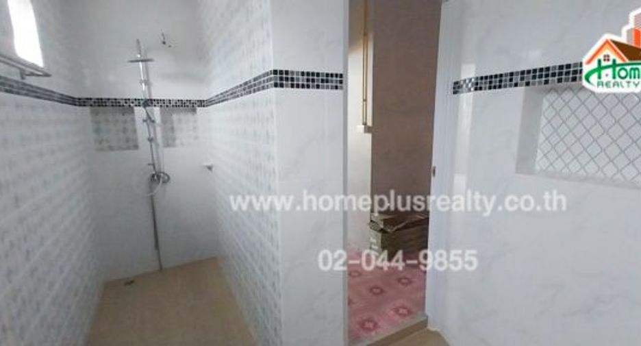 À vendre 4 chambres local commercial à Sattahip, Chonburi