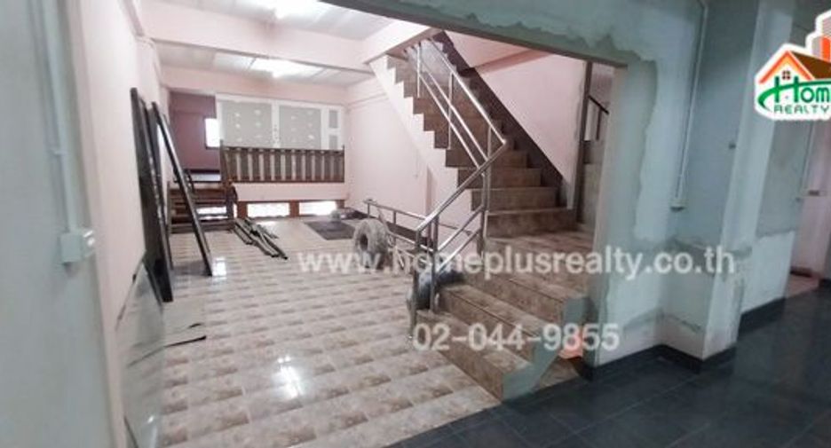 À vendre 4 chambres local commercial à Sattahip, Chonburi