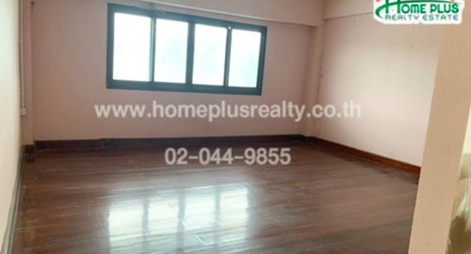 À vendre 4 chambres local commercial à Sattahip, Chonburi