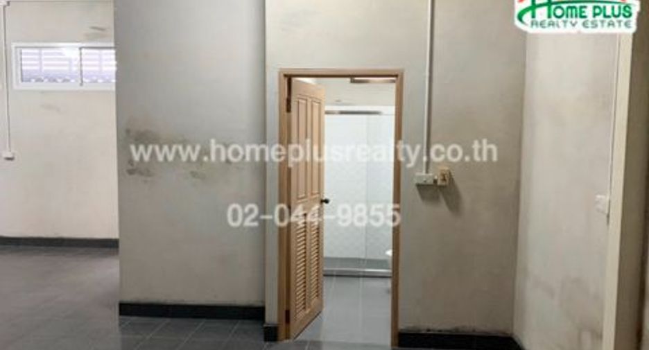 À vendre 4 chambres local commercial à Sattahip, Chonburi