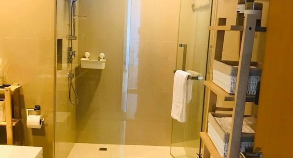 For sale 2 bedrooms condo in Khlong Toei, Bangkok