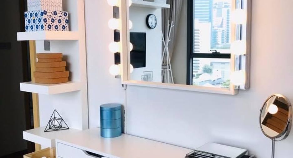 For sale 2 bedrooms condo in Khlong Toei, Bangkok