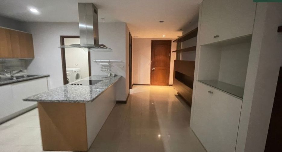 Condo en alquiler de 3 habitaciones en Sathon, Bangkok