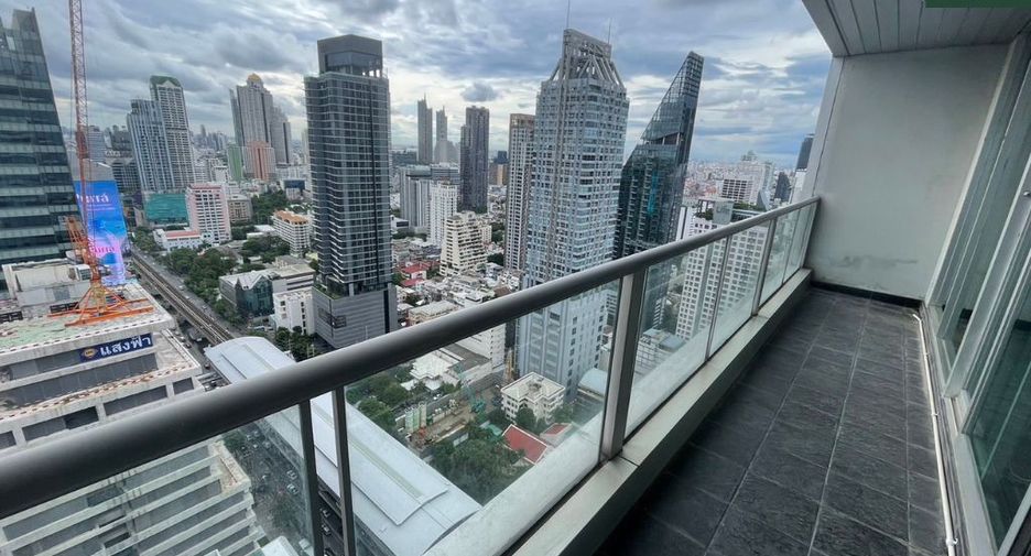 Condo en alquiler de 3 habitaciones en Sathon, Bangkok