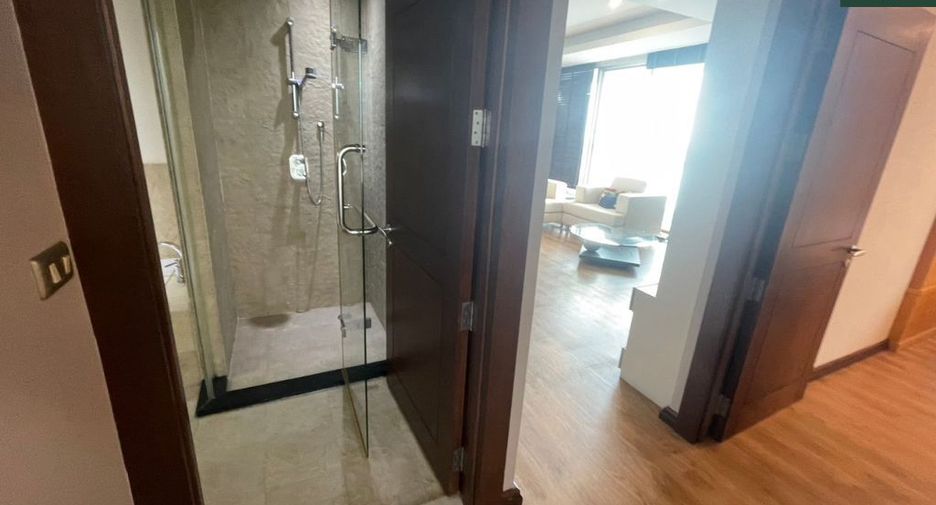 Condo en alquiler de 3 habitaciones en Sathon, Bangkok