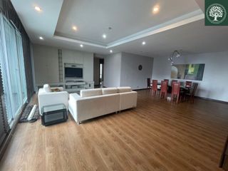 Condo en alquiler de 3 habitaciones en Sathon, Bangkok