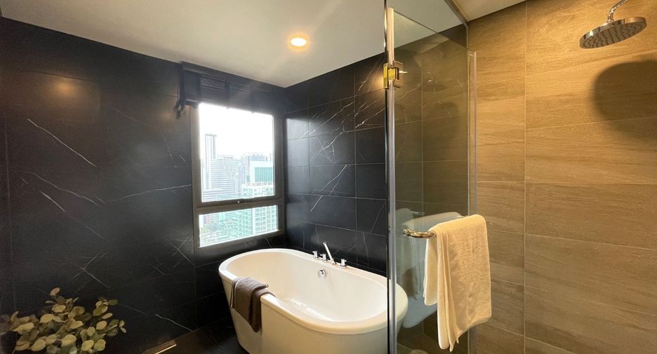 Wohnung zur Miete mit 3 Zimmer in Watthana, Bangkok