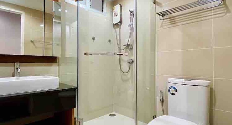 For rent and for sale 2 bedrooms apartment in Huai Khwang, Bangkok