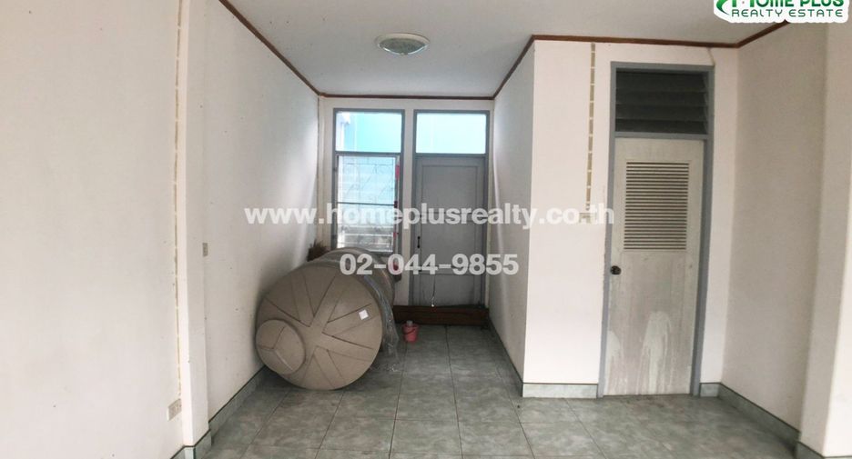 For sale 3 bedrooms townhouse in Lam Luk Ka, Pathum Thani