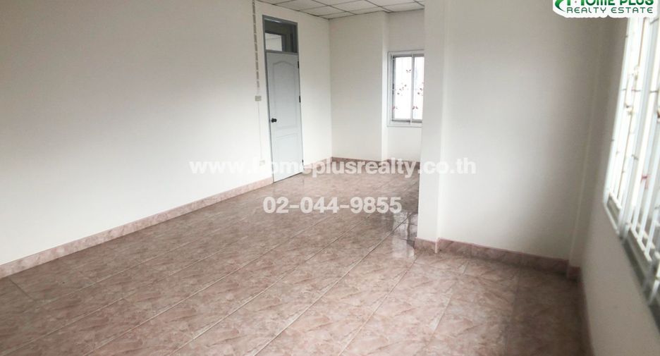 For sale 3 bedrooms townhouse in Lam Luk Ka, Pathum Thani