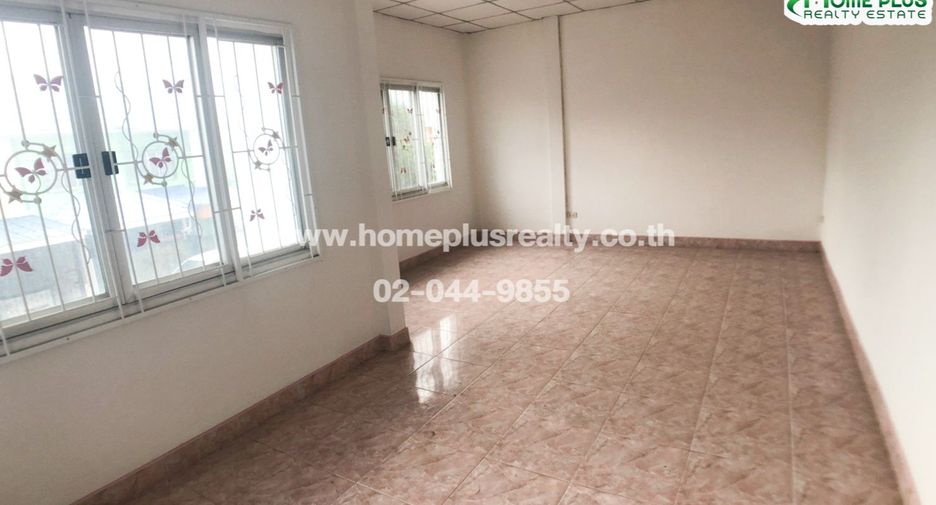 For sale 3 bedrooms townhouse in Lam Luk Ka, Pathum Thani