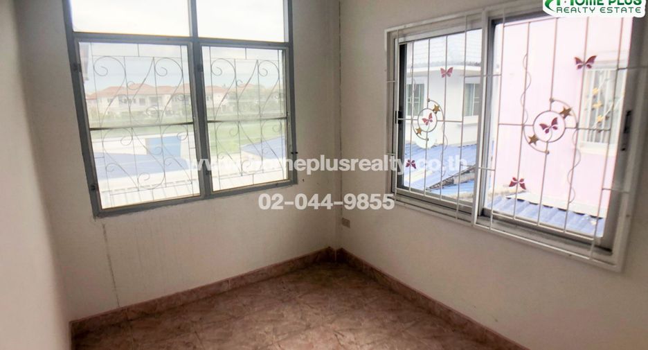For sale 3 bedrooms townhouse in Lam Luk Ka, Pathum Thani