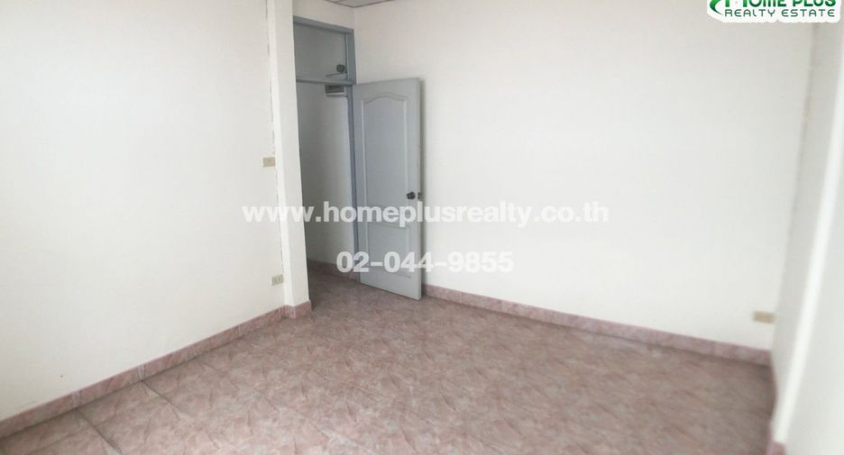 For sale 3 bedrooms townhouse in Lam Luk Ka, Pathum Thani