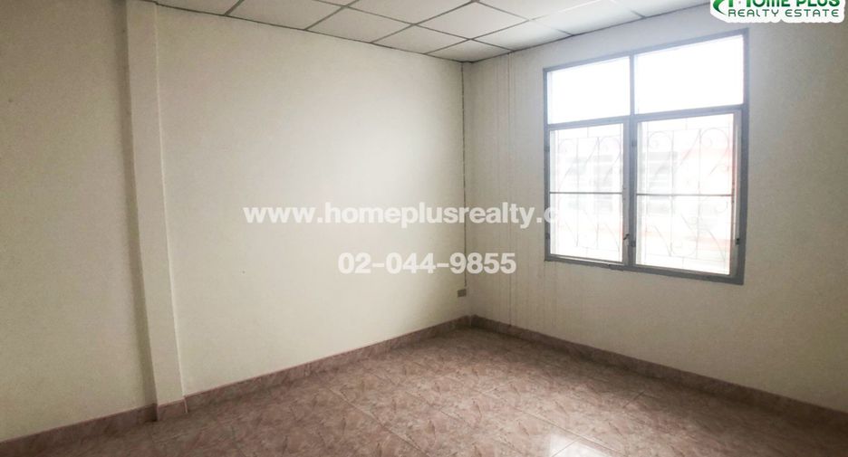 For sale 3 bedrooms townhouse in Lam Luk Ka, Pathum Thani