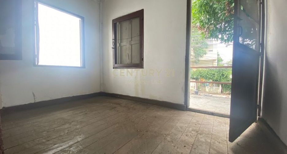 For rent 2 bedrooms house in Sathon, Bangkok
